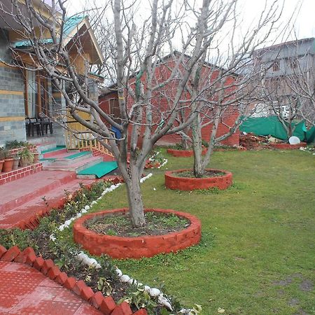 Gezellig Inn - Tree Hill Cottages & Kanyal Villas Manāli Extérieur photo