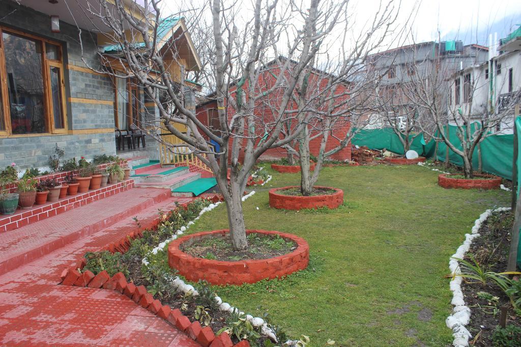 Gezellig Inn - Tree Hill Cottages & Kanyal Villas Manāli Extérieur photo